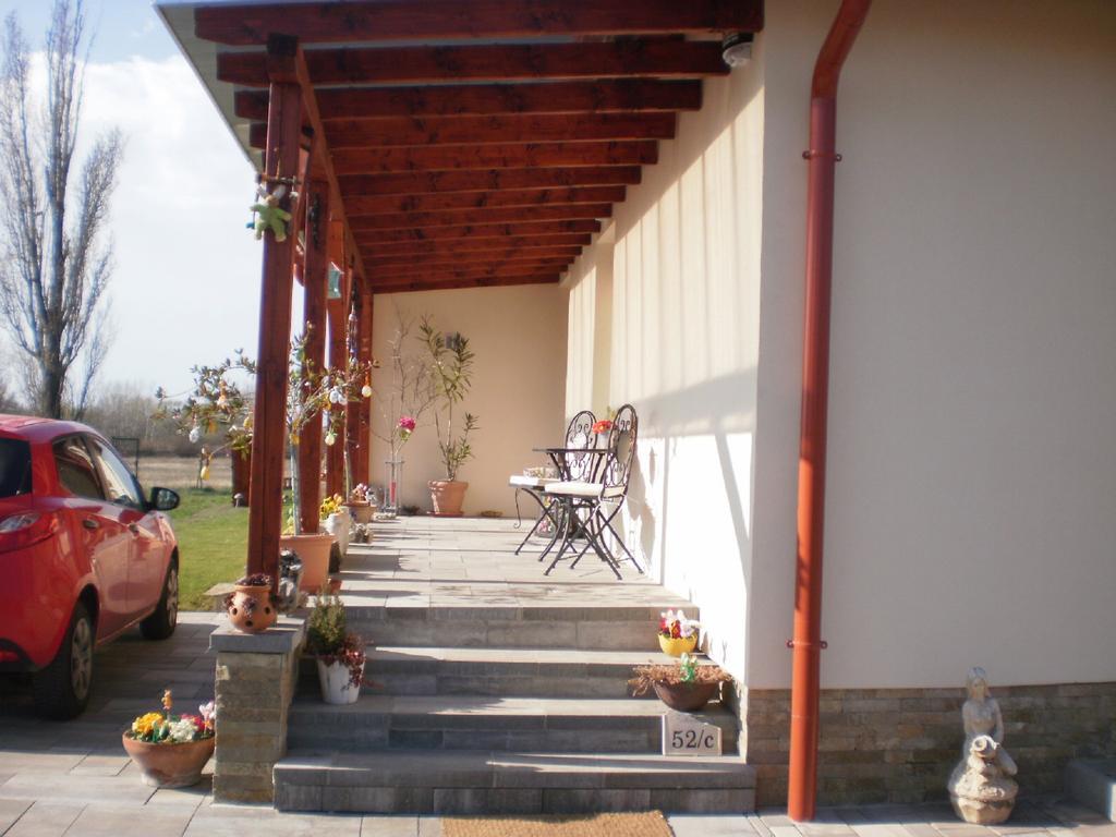 Apartamento Molni Balatonfůzfő Exterior foto