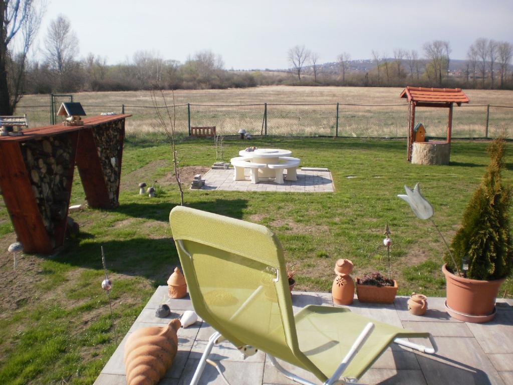 Apartamento Molni Balatonfůzfő Exterior foto